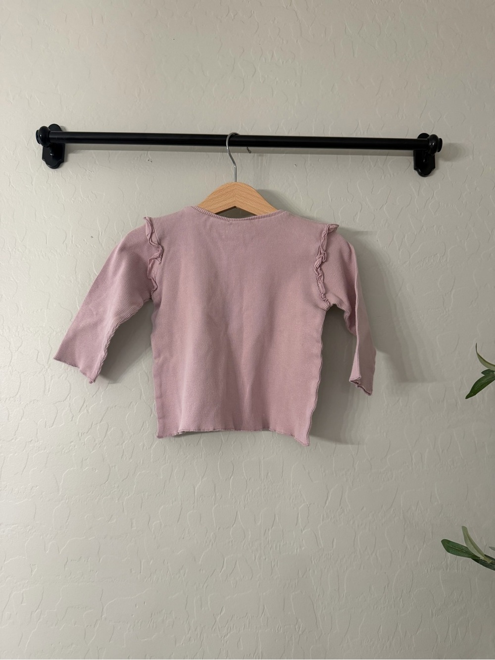 Zara Girls Long-Sleeve Ruffle Ribbed Top - Picture 2 of 3